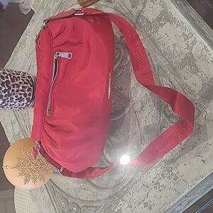 STEVE MADDEN RED  CROSSBODY PURSE